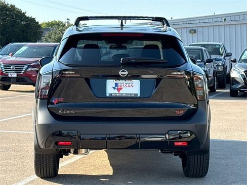 New 2026 Nissan Kicks SR image 7