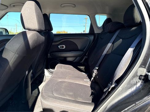 Used 2016 Kia Soul image 12