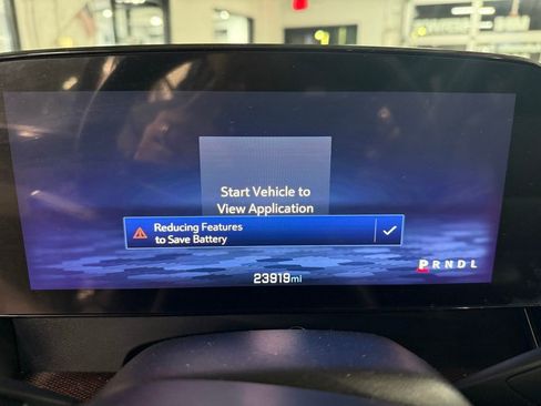 Used 2024 Chevrolet Traverse Z71 image 32