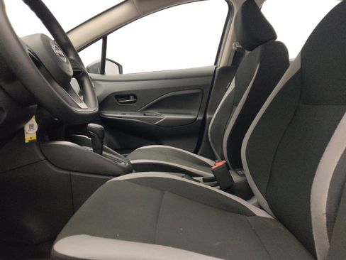 Used 2025 Nissan Versa S w/ Trunk Package image 17