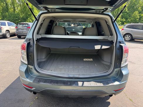 Used 2011 Subaru Forester 2.5X Premium AWD/4WD image 22