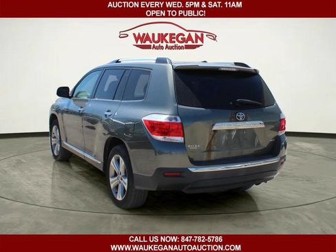 Used 2011 Toyota Highlander Limited w/ Tow Pkg AWD/4WD image 6