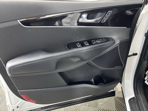 Used 2019 Kia Sorento SX w/ SX Touring Package image 33