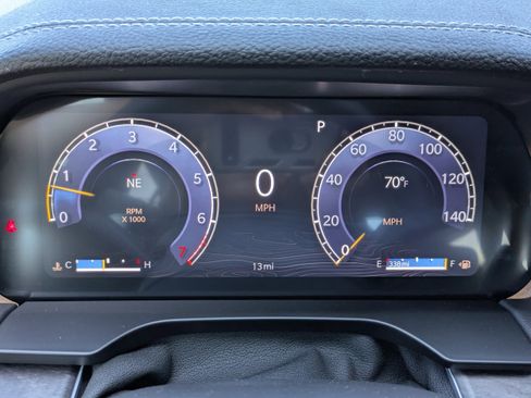 New 2025 Jeep Grand Cherokee L Limited w/ Luxury Tech Group II image 30