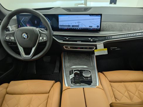 Used 2026 BMW X5 xDrive40i AWD/4WD image 17