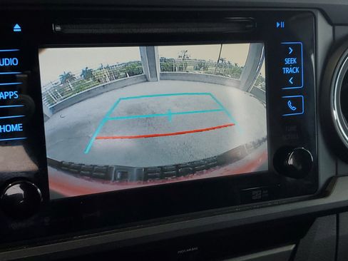 Used 2018 Toyota Tacoma TRD Off-Road AWD/4WD image 25