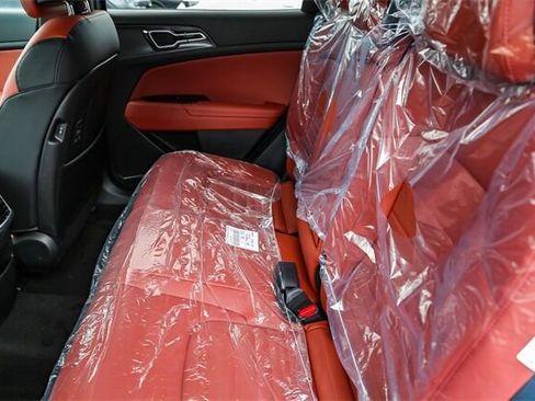 Certified 2025 Kia Sportage SX Prestige image 13