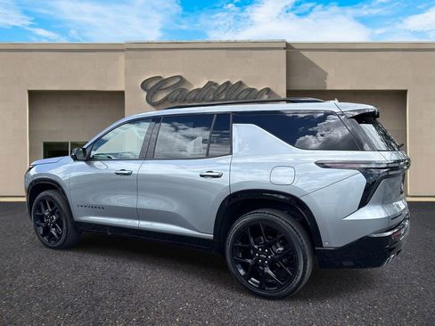 Used 2026 Chevrolet Traverse RS FWD image 5