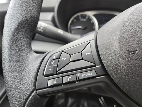 Used 2025 Nissan Versa S w/ Trunk Package image 22