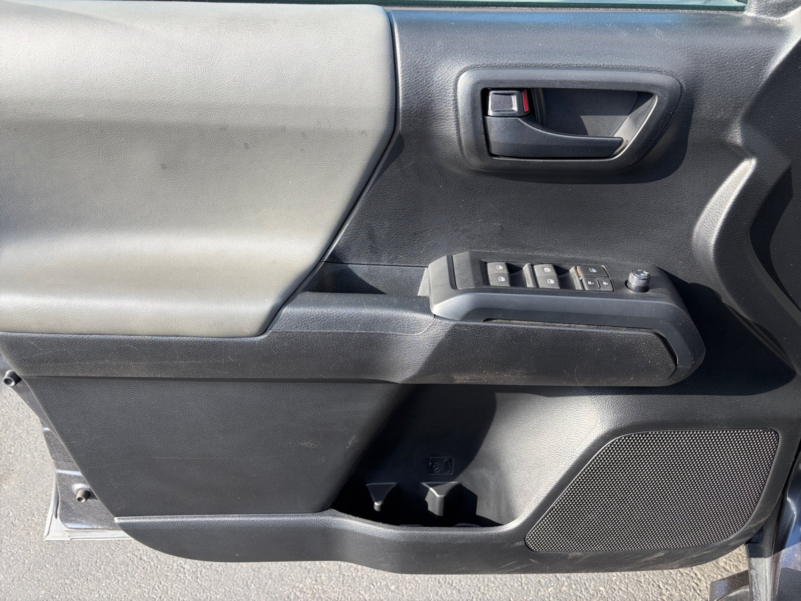 Certified 2021 Toyota Tacoma SR AWD/4WD image 9