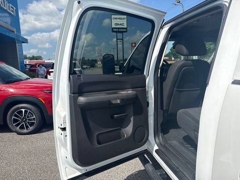 Used 2011 GMC Sierra 2500 SLE AWD/4WD image 6