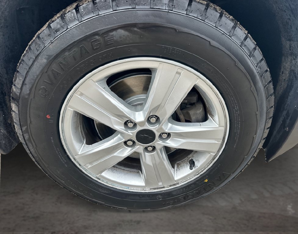 Used 2020 Chevrolet Trax LT w/ LT Convenience Package FWD image 17