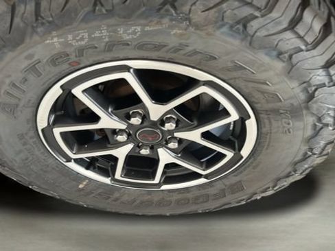 Used 2020 Jeep Wrangler Unlimited Rubicon w/ Uconnect 4C Nav & Sound Group AWD/4WD image 22