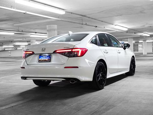 Certified 2024 Honda Civic Sport image 6