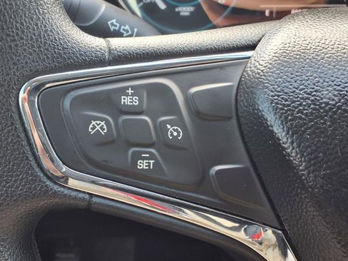 Used 2018 Chevrolet Cruze LT w/ Convenience Package image 17