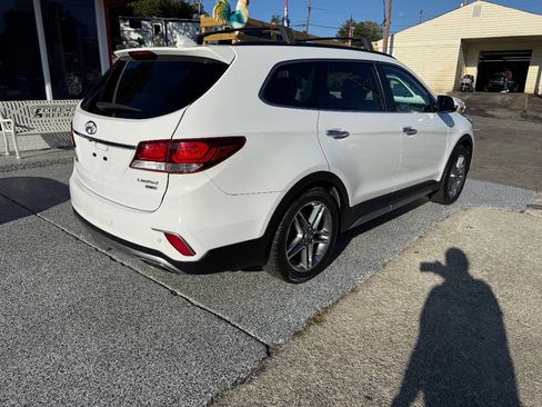 Used 2019 Hyundai Santa Fe XL image 18