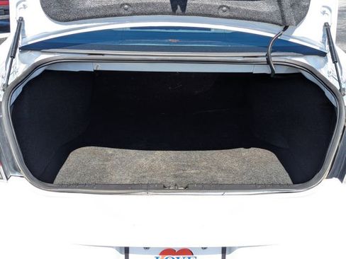 Used 2016 Chevrolet Impala LT FWD image 11