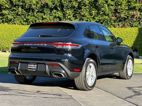 Used 2025 Porsche Macan image 8
