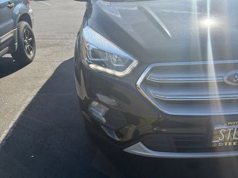 Used 2018 Ford Escape Titanium w/ Ford Safe & Smart Package AWD/4WD image 3