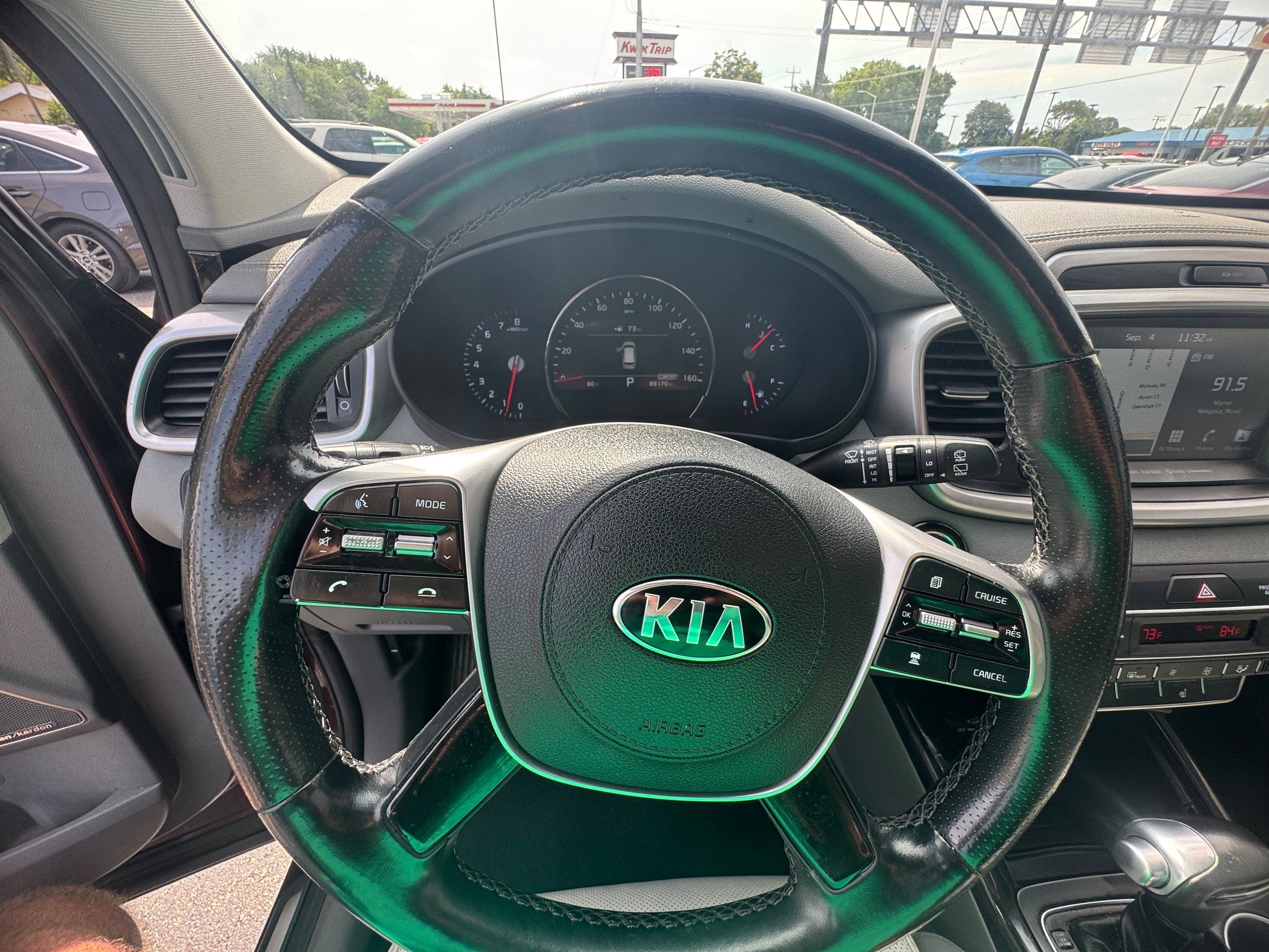 Used 2019 Kia Sorento SX AWD/4WD image 11