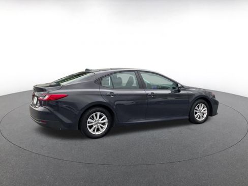 Used 2025 Toyota Camry LE image 15