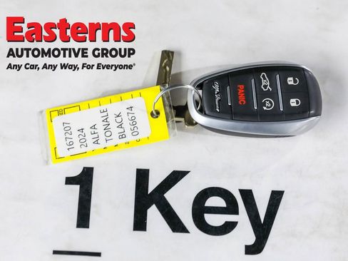 Used 2024 Alfa Romeo Tonale Veloce w/ Active Assist Package image 23