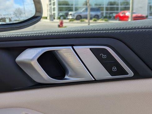 Used 2021 BMW X5 xDrive40i w/ Convenience Package image 38