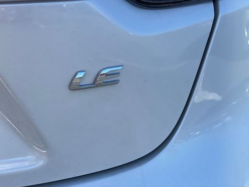 Used 2025 Toyota Corolla LE image 22