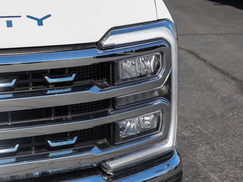 Certified 2024 Ford F250 Lariat AWD/4WD image 10