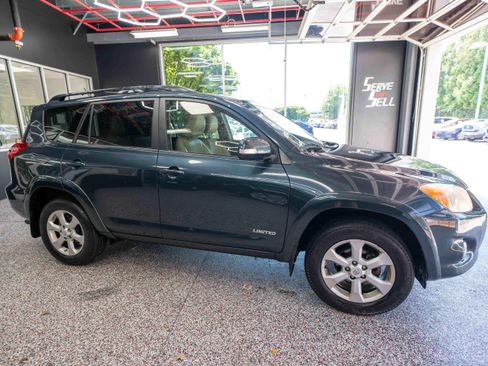 Used 2011 Toyota RAV4 Limited w/ Limited Extra Value Pkg FWD image 5