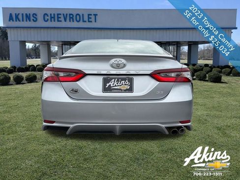 Used 2023 Toyota Camry SE image 6