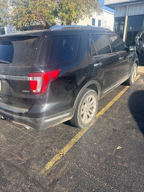 Used 2018 Ford Explorer Limited w/ Equipment Group 301A AWD/4WD image 3