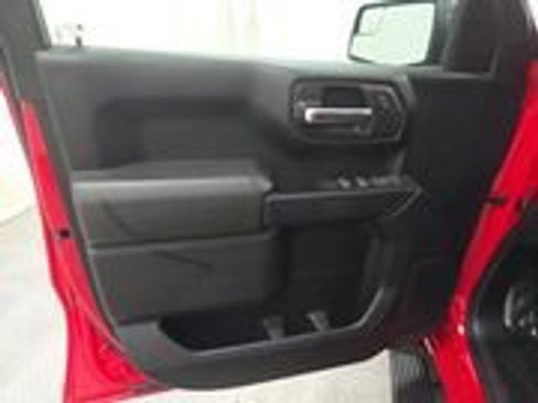 Used 2023 GMC Sierra 1500 Pro w/ Convenience Package image 9