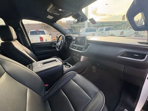 Used 2023 Chevrolet Suburban Premier image 26