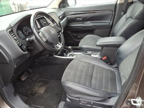 Used 2019 Mitsubishi Outlander FWD image 10