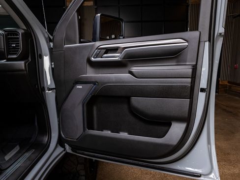 Used 2024 Chevrolet Silverado 2500 LTZ w/ LTZ Plus Package image 37