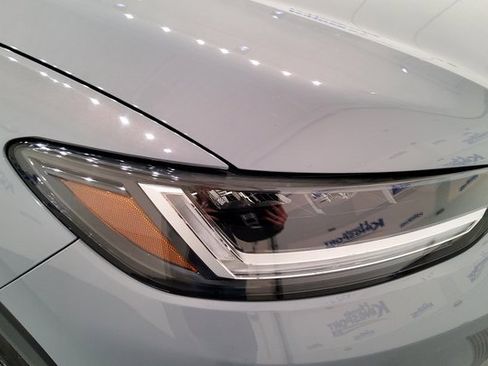 Used 2023 Honda HR-V Sport image 8