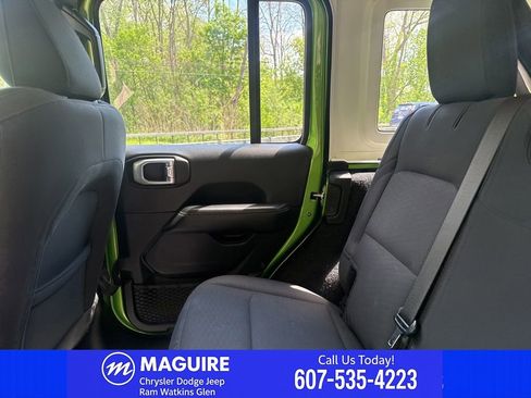 Used 2020 Jeep Wrangler Unlimited Sahara w/ Uconnect 4C Nav & Sound Group AWD/4WD image 30
