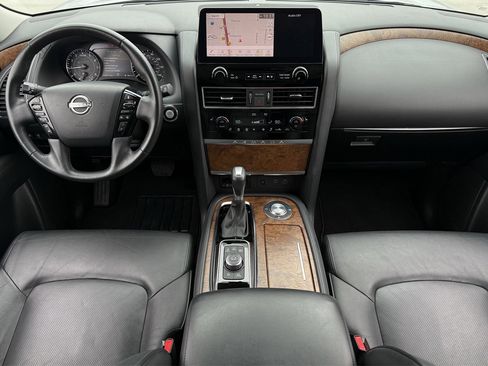 Used 2024 Nissan Armada SL image 11