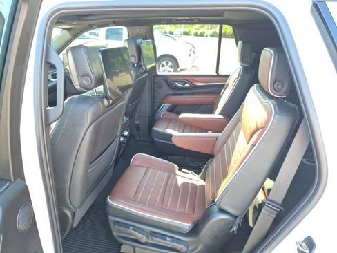Used 2024 GMC Yukon Denali Ultimate AWD/4WD image 29