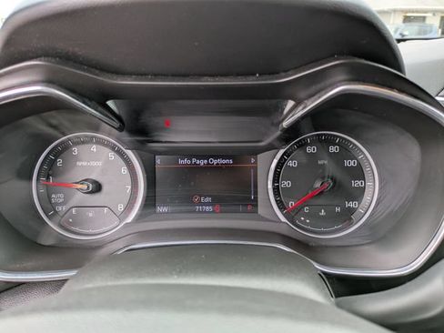 Used 2021 Chevrolet TrailBlazer LT w/ Premium Seating Package FWD image 12