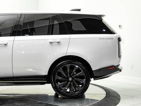 Used 2024 Land Rover Range Rover Autobiography AWD/4WD image 14