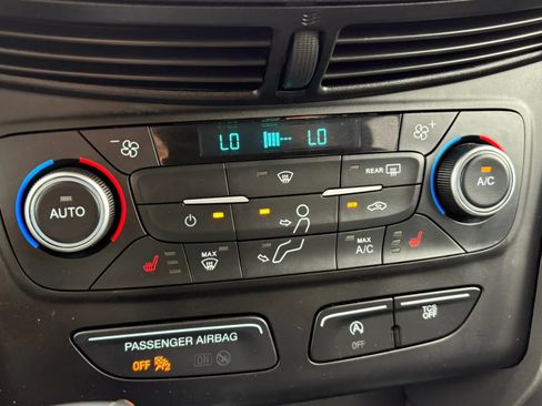 Used 2018 Ford Escape SEL w/ Ford Safe & Smart Package AWD/4WD image 24
