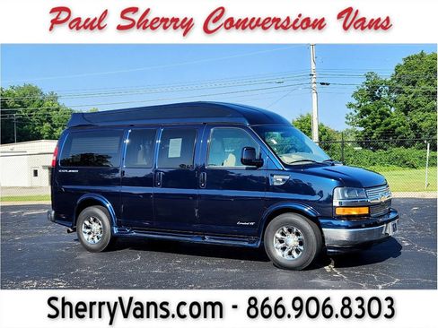 Used 2015 Chevrolet Express 2500 RWD image 1