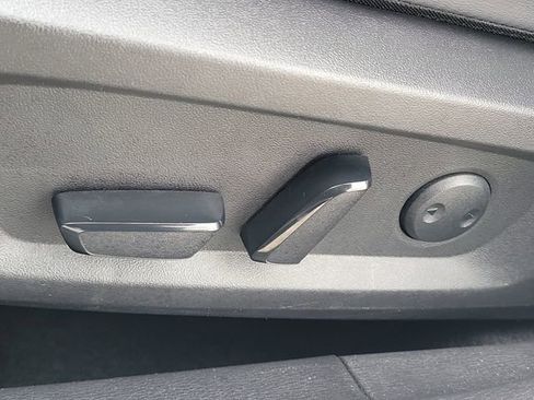 Used 2024 Mitsubishi Outlander SE image 18