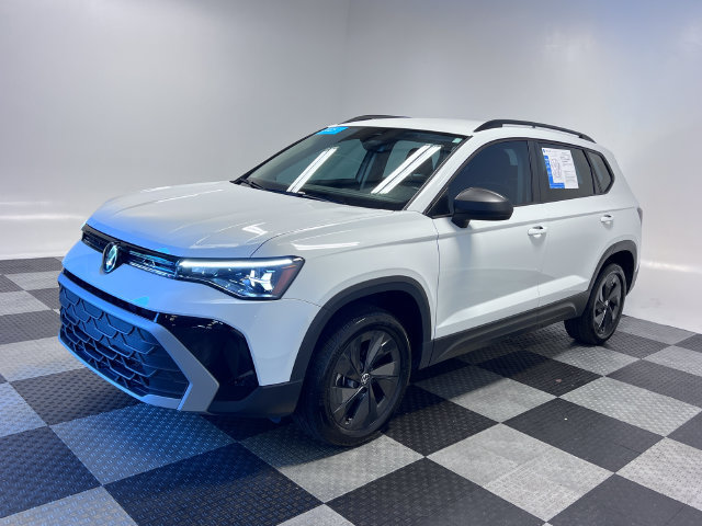 Certified 2025 Volkswagen Taos S FWD image 3
