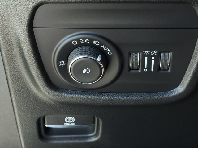Used 2022 Jeep Grand Cherokee Summit RWD image 31