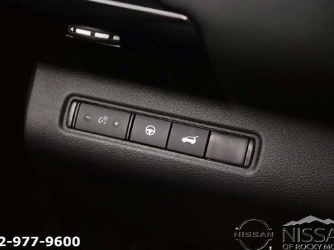 New 2025 Nissan Pathfinder SV image 26