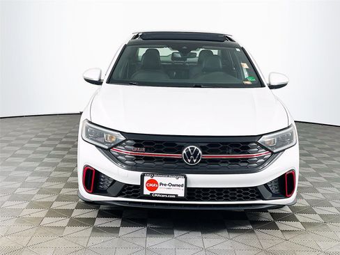 Used 2022 Volkswagen Jetta GLI Autobahn image 2