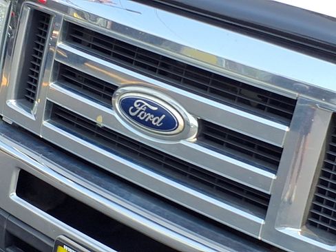 Used 2015 Ford E-350 and Econoline 350 Super Duty w/ Power Windows & Locks Group RWD image 33